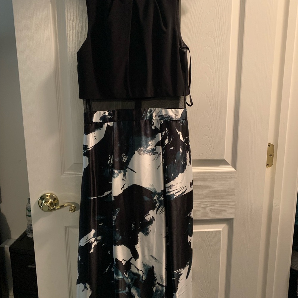 Elegant evening dress. Perfect for the holidays!